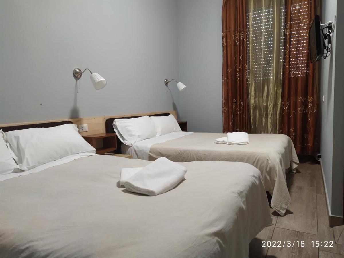 New Paradise Gasthof *