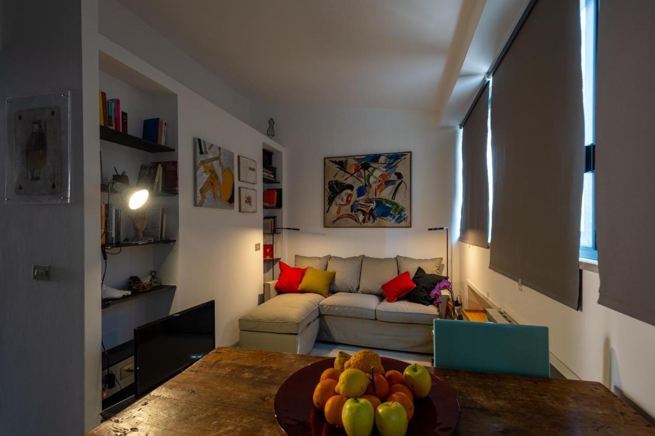 Apartamento Banchi Nove, Penthouse Full Of Light And Silence