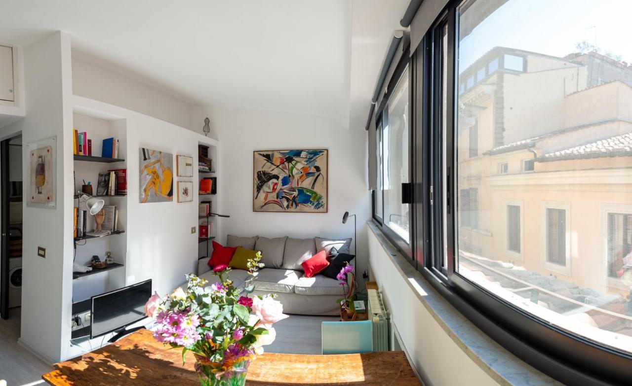 Banchi Nove, Penthouse Full Of Light And Silence Roma