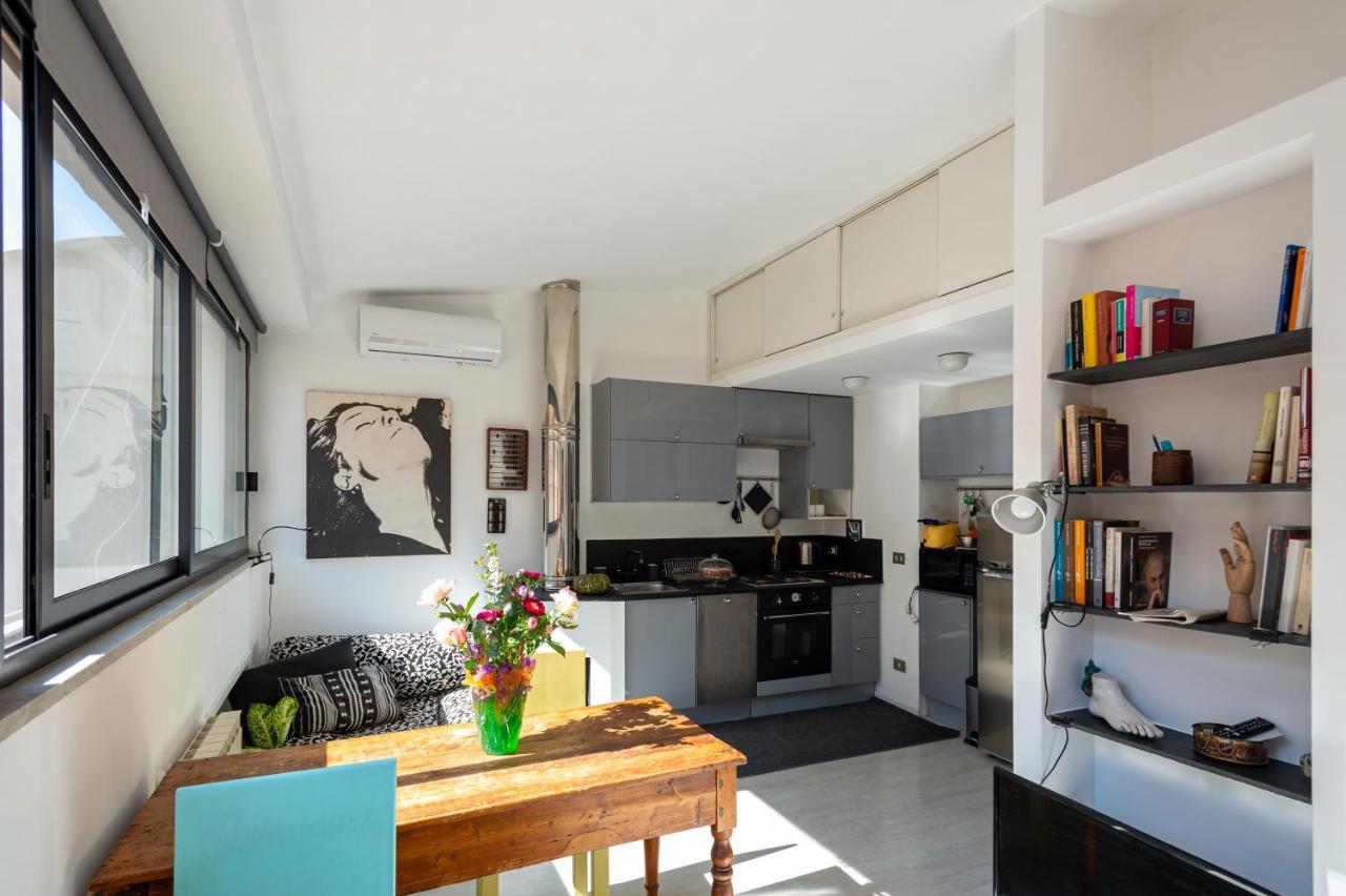 Apartamento Banchi Nove, Penthouse Full Of Light And Silence *