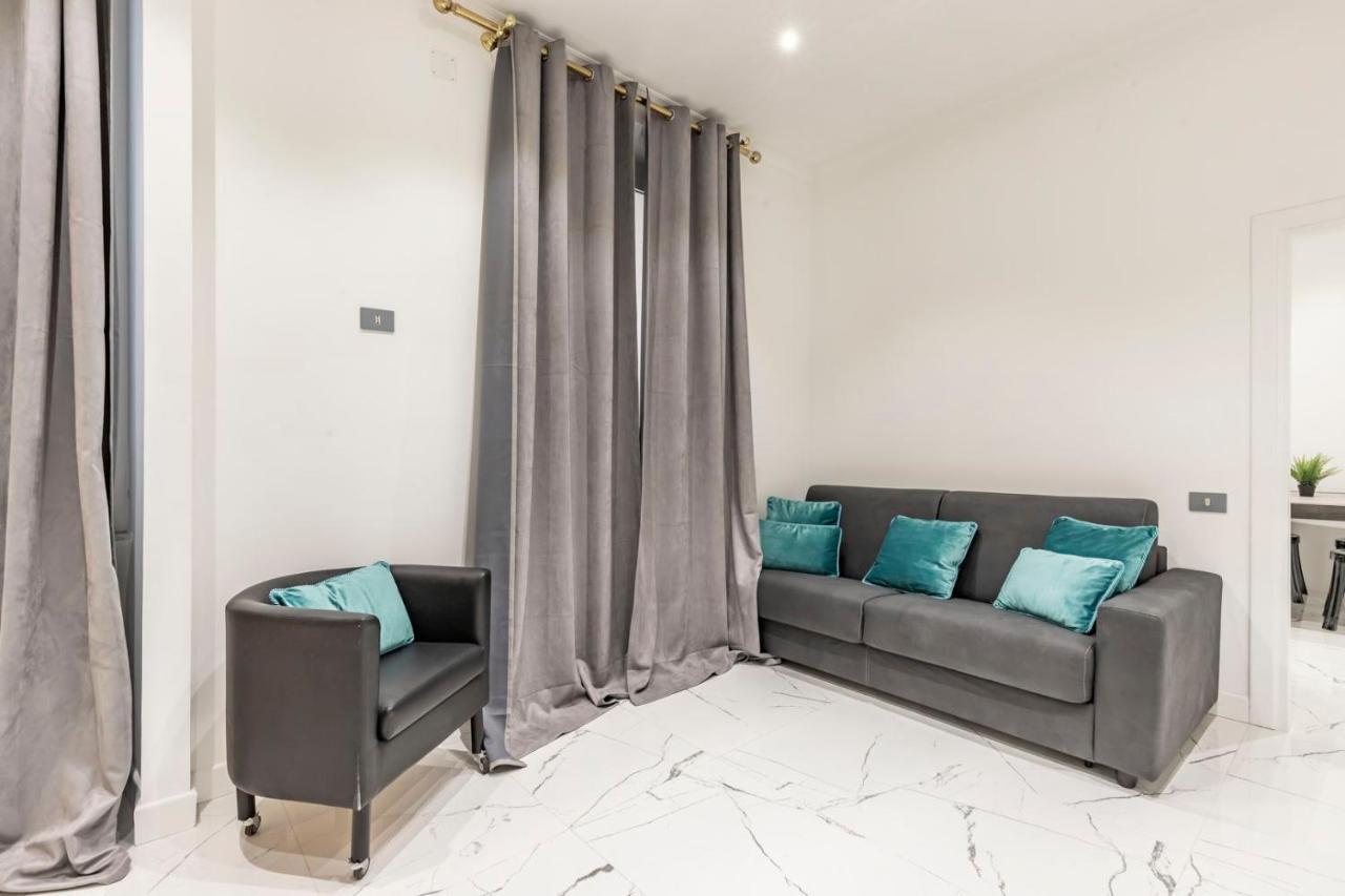 Trevi Luxury Jacuzzi Apartment *