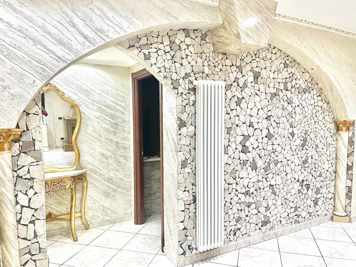 Gold Luxury * Roma