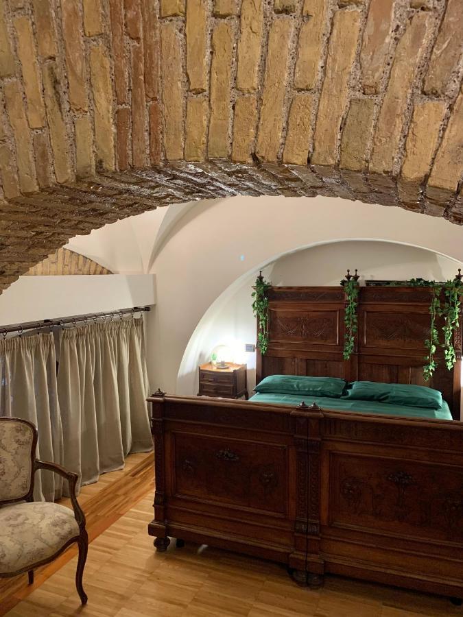 Residenza Tritone Luxury Trevi Fountain Gjestgiverier *