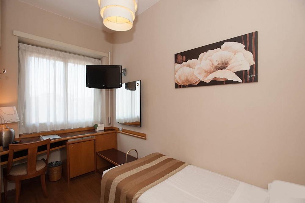 Hotel Western Piccadilly 4*