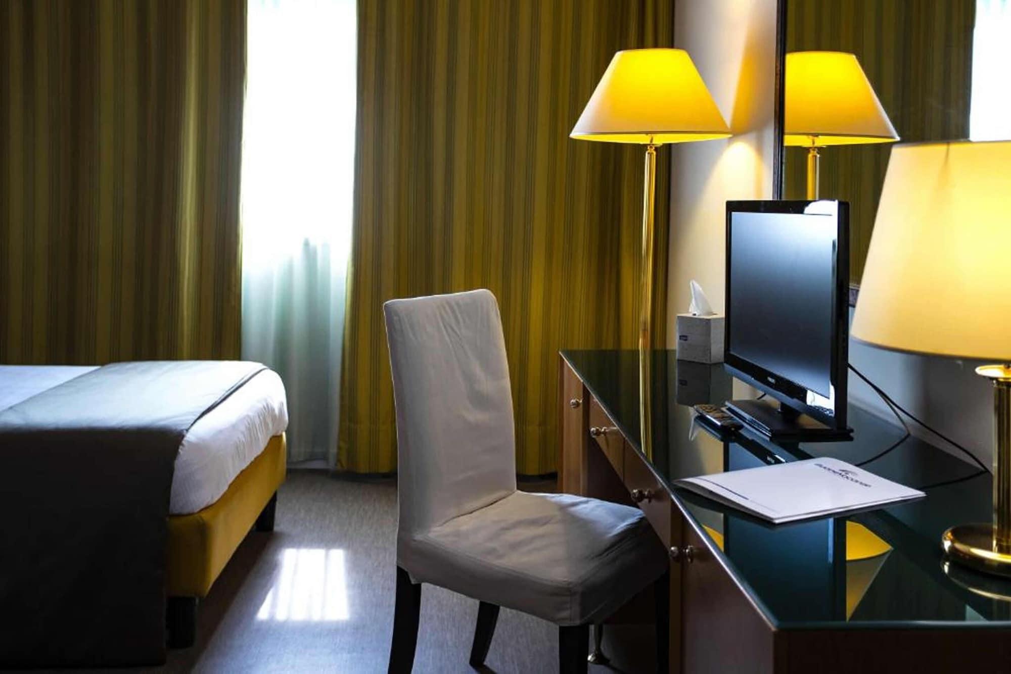 Hotel Bv Oly