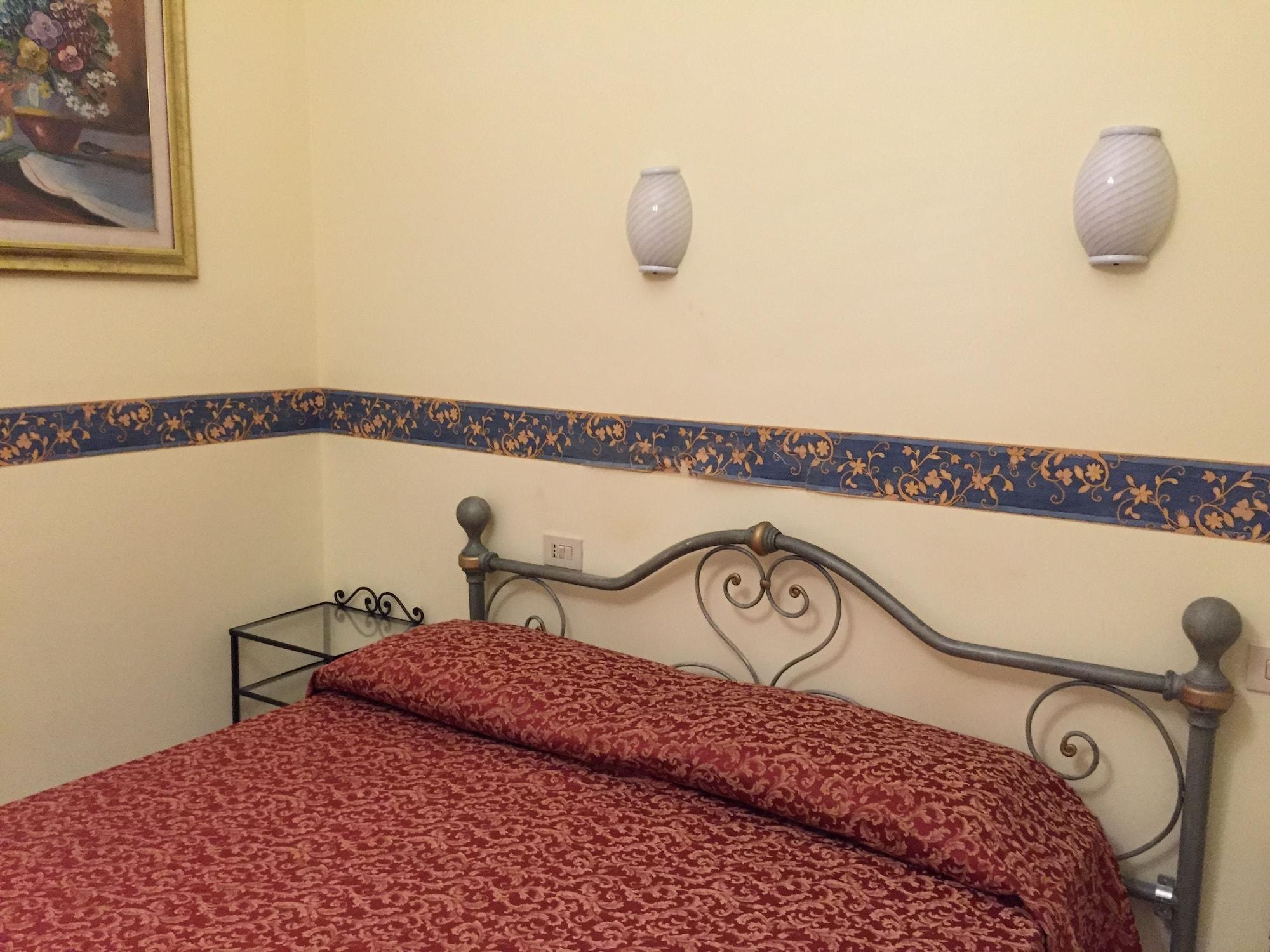 Philia Hotel 3*
