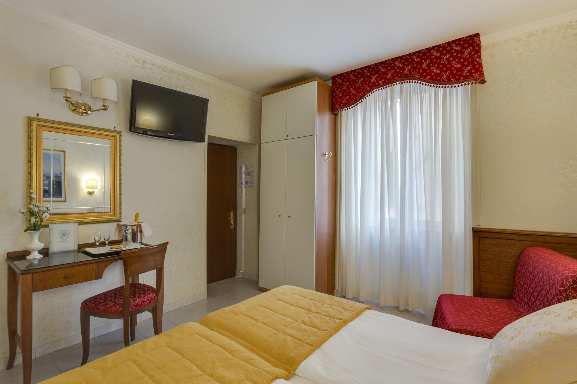 Hotel Silla 2*