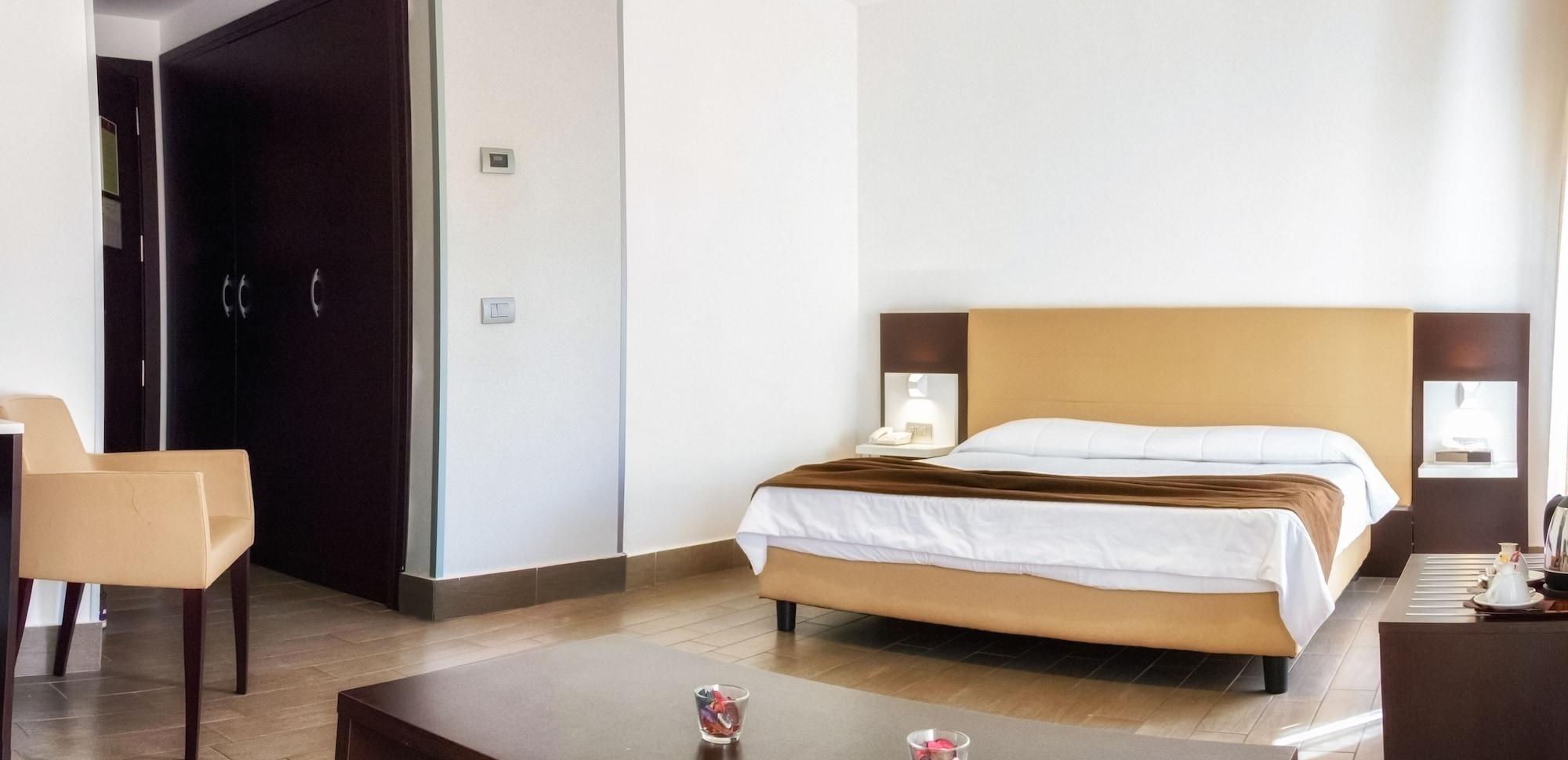 Hotel Lh Excel Montemario 4*