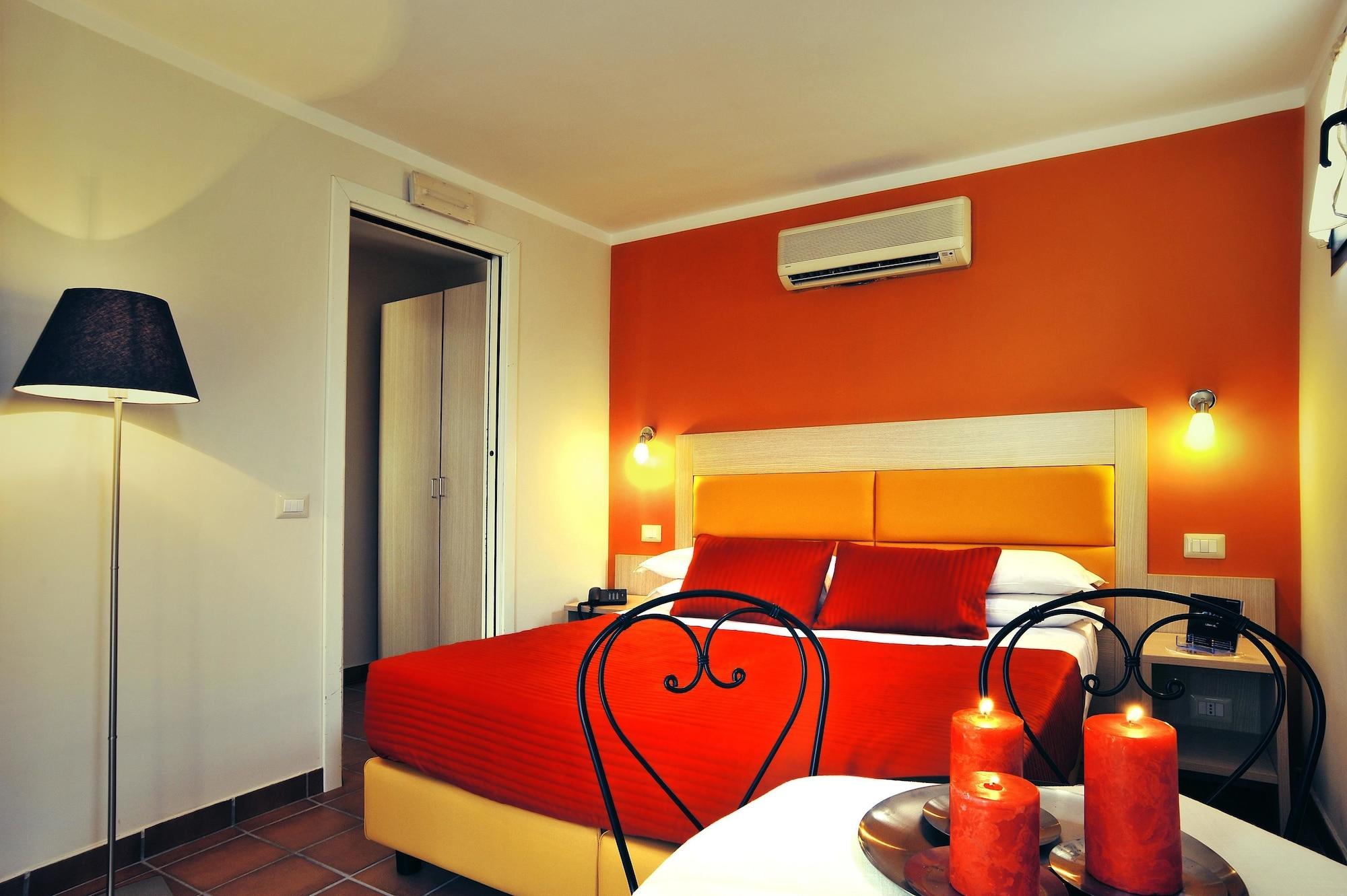Scott House Hotel 3*