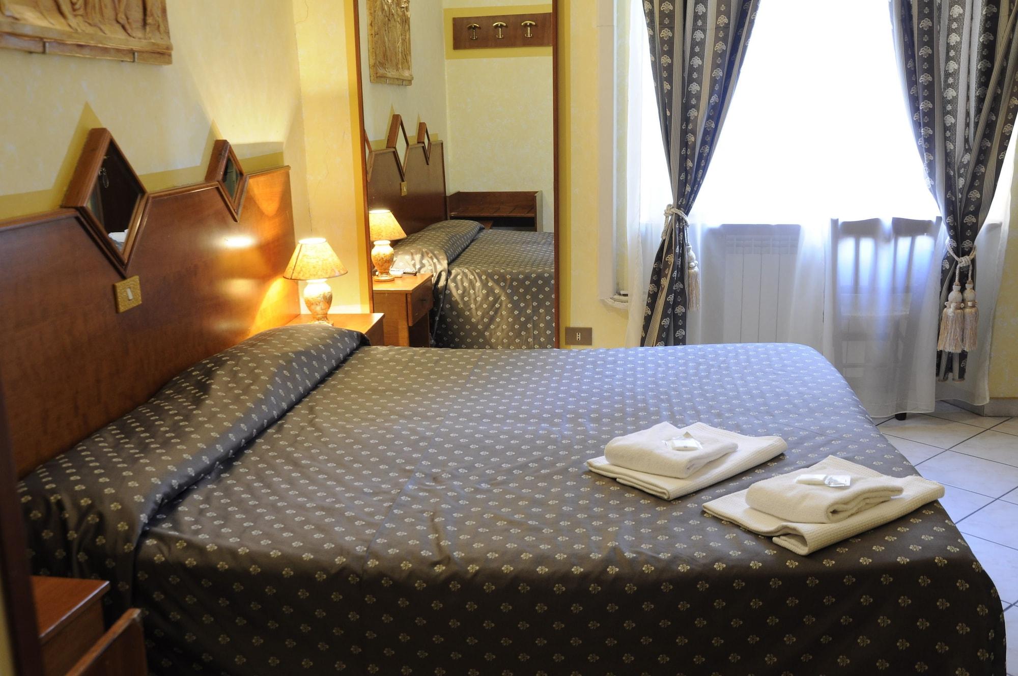 Hotel Farini 2*