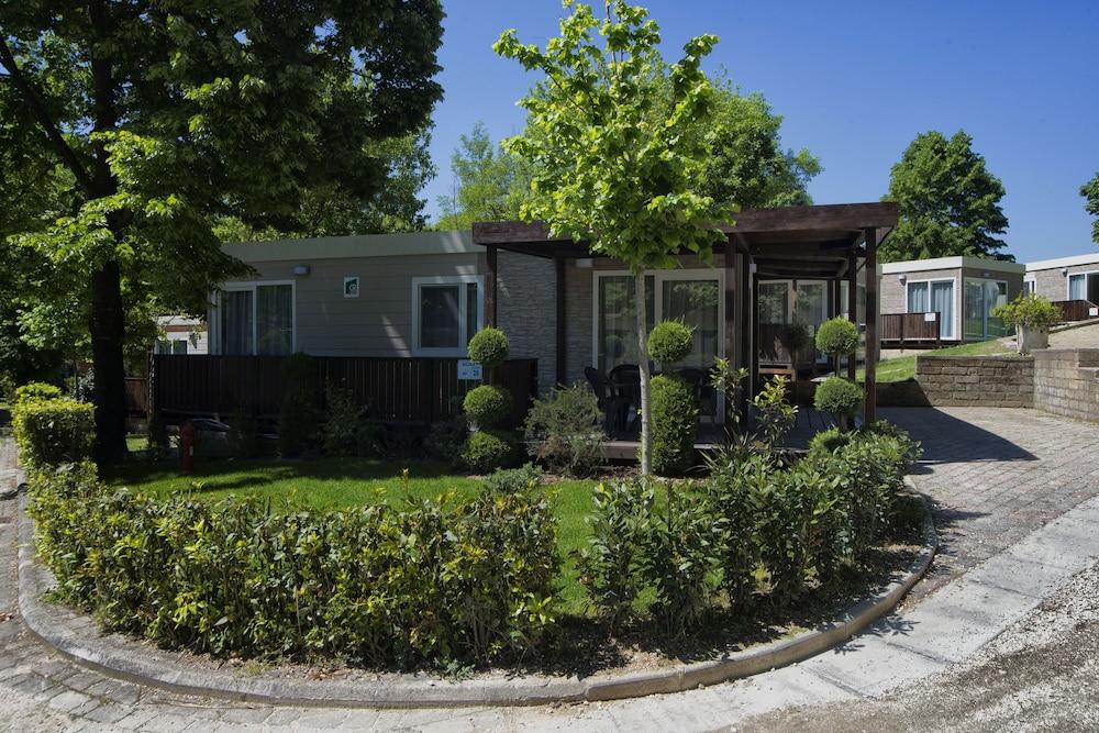 Flaminio Village Park Parque de Campismo 4*