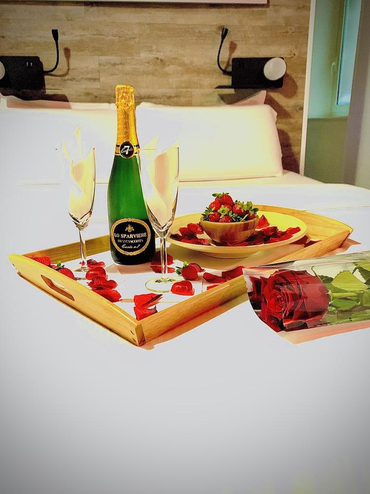 Affittacamere Irooms - Spanish Steps 4*