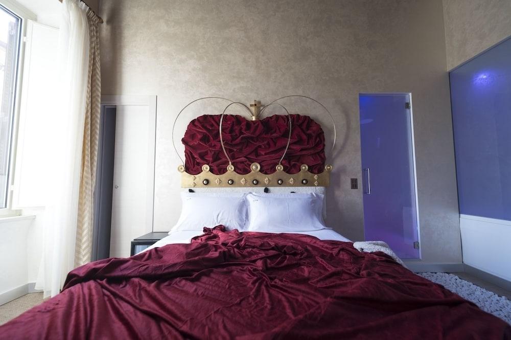 Irooms Pantheon Bed & Breakfast 4*