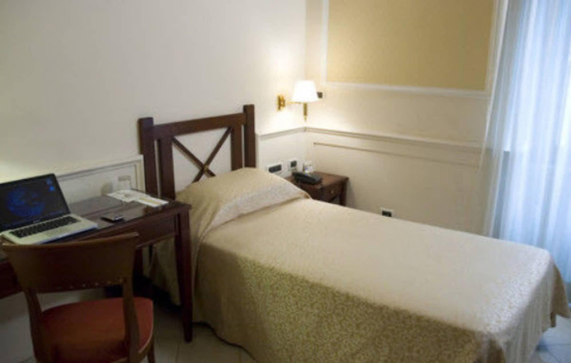Hotell Palazzo Cardinal Cesi