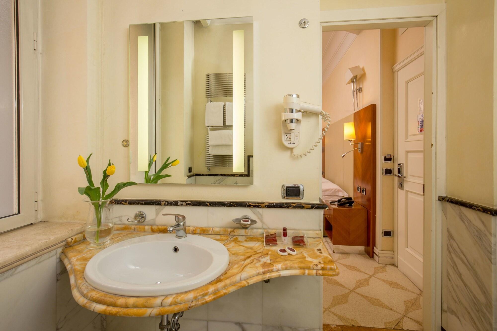 Opera 3* Roma