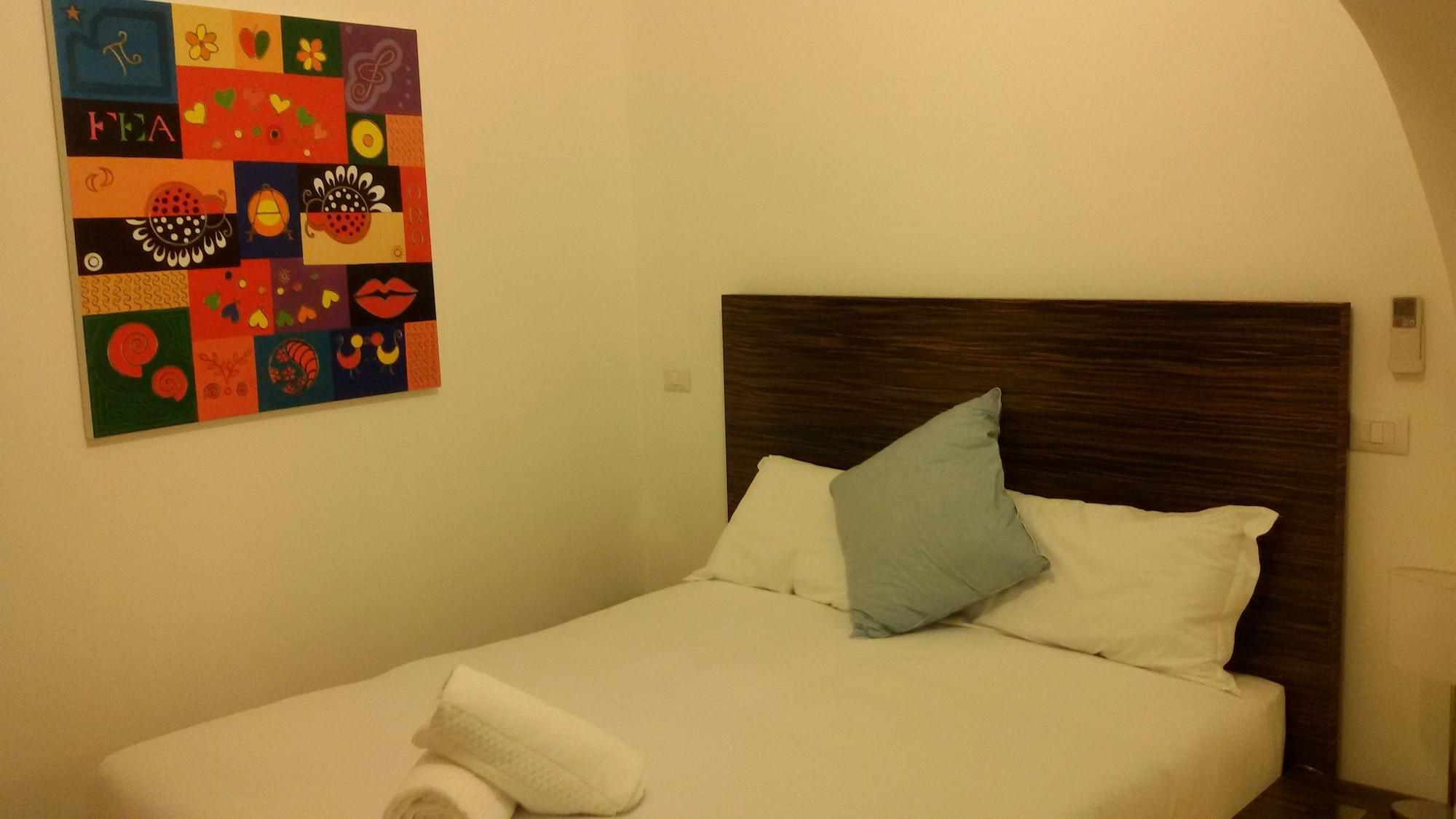 Trevi Aparthotel 2*