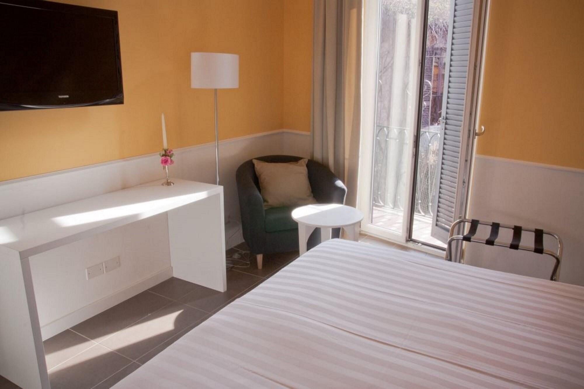 Aparthotel Trevi 2*
