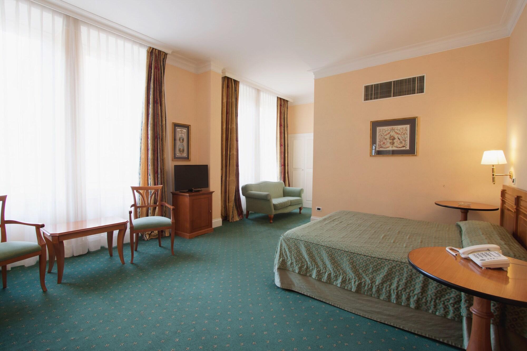 Hotel Ateneo Garden Palace 4*