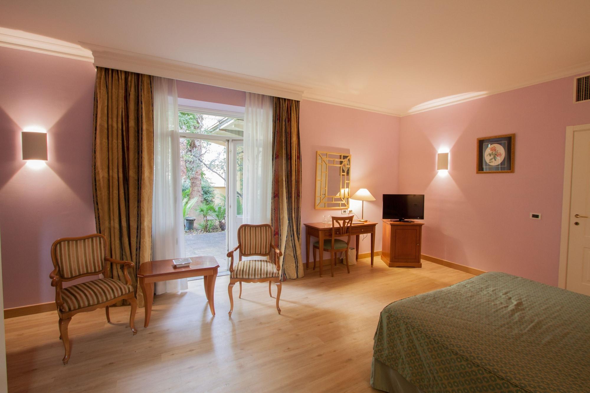 Ateneo Garden Palace 4*