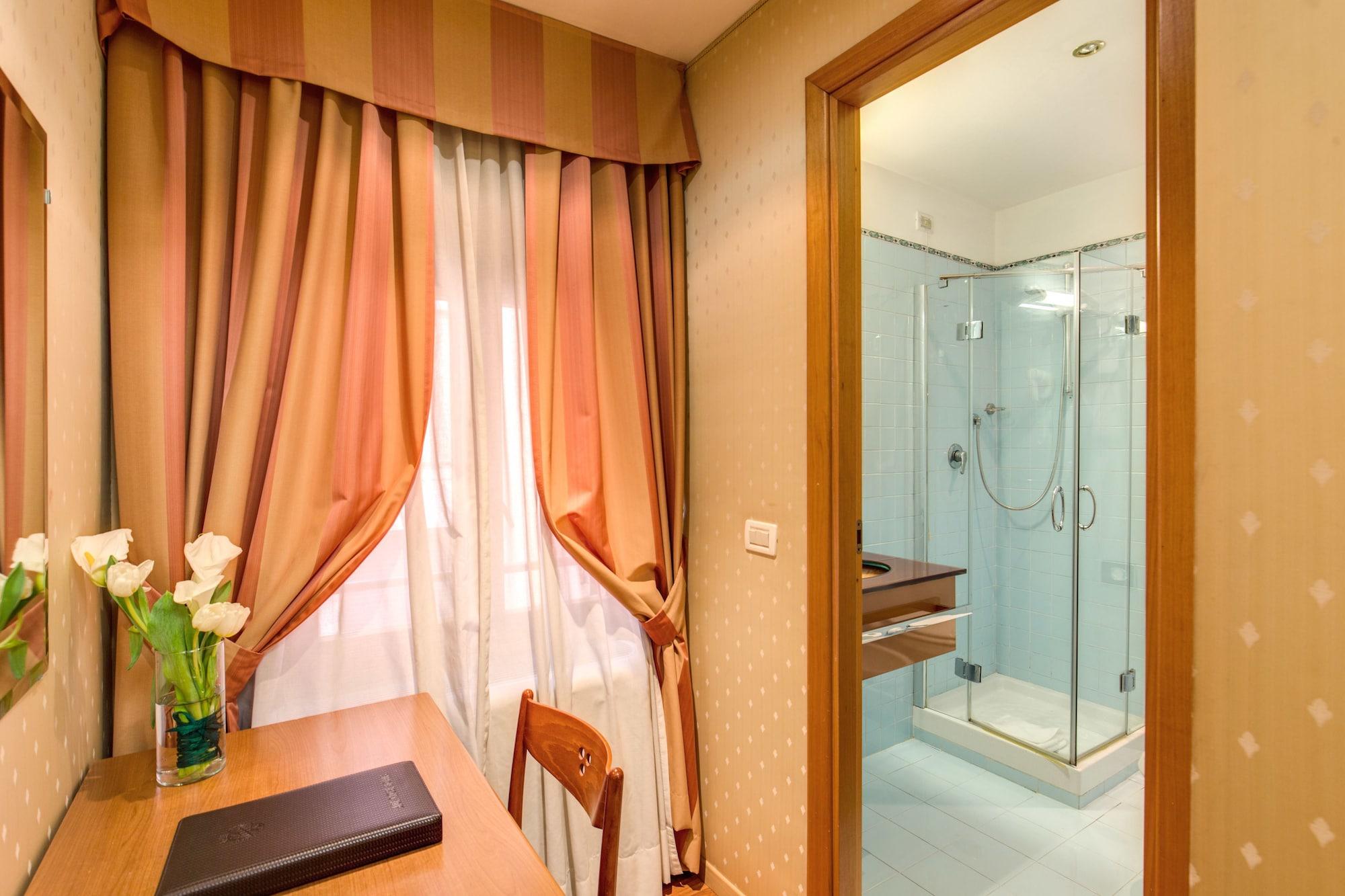 Flower Garden Hotel Rom