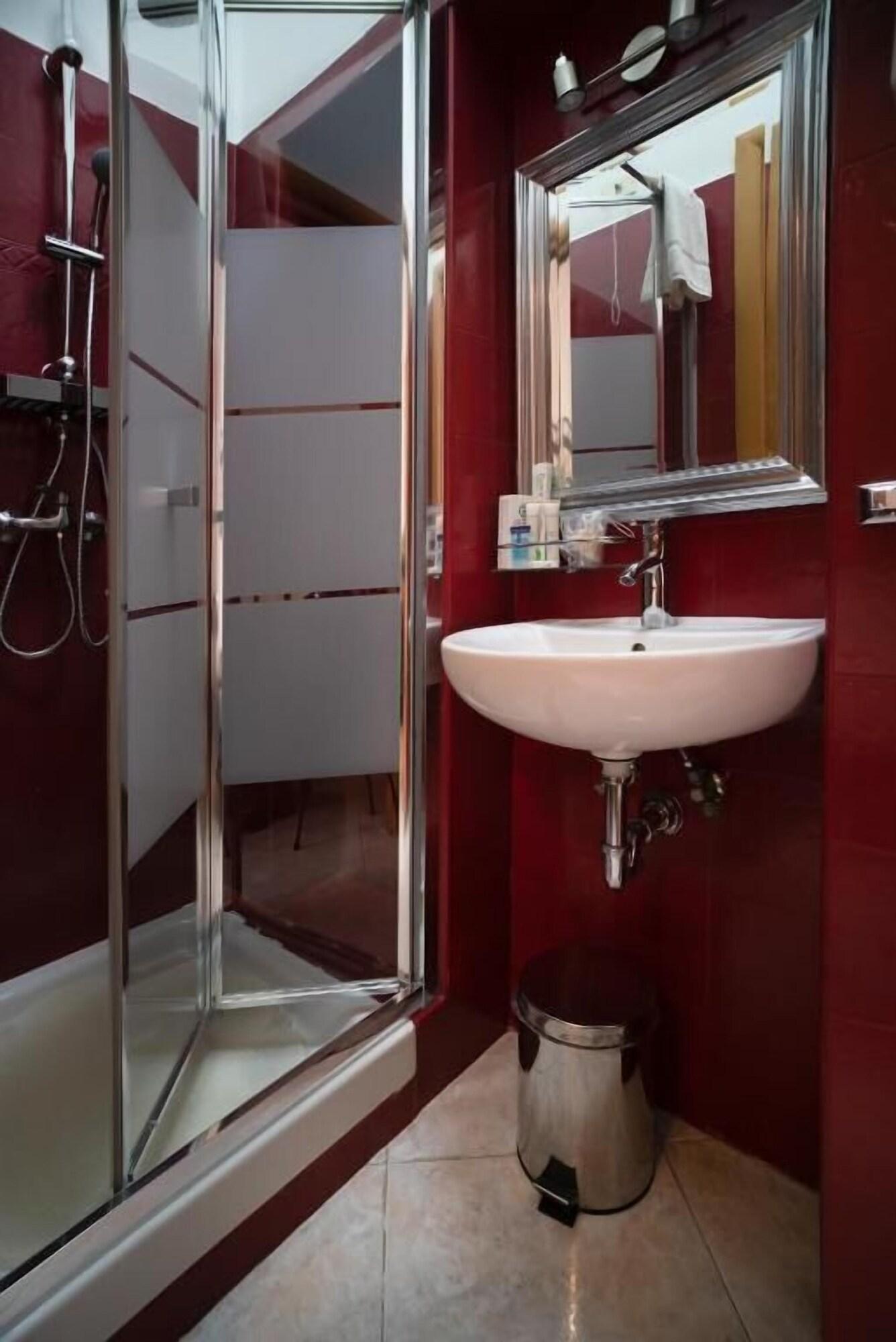 Merulana Star Guest house