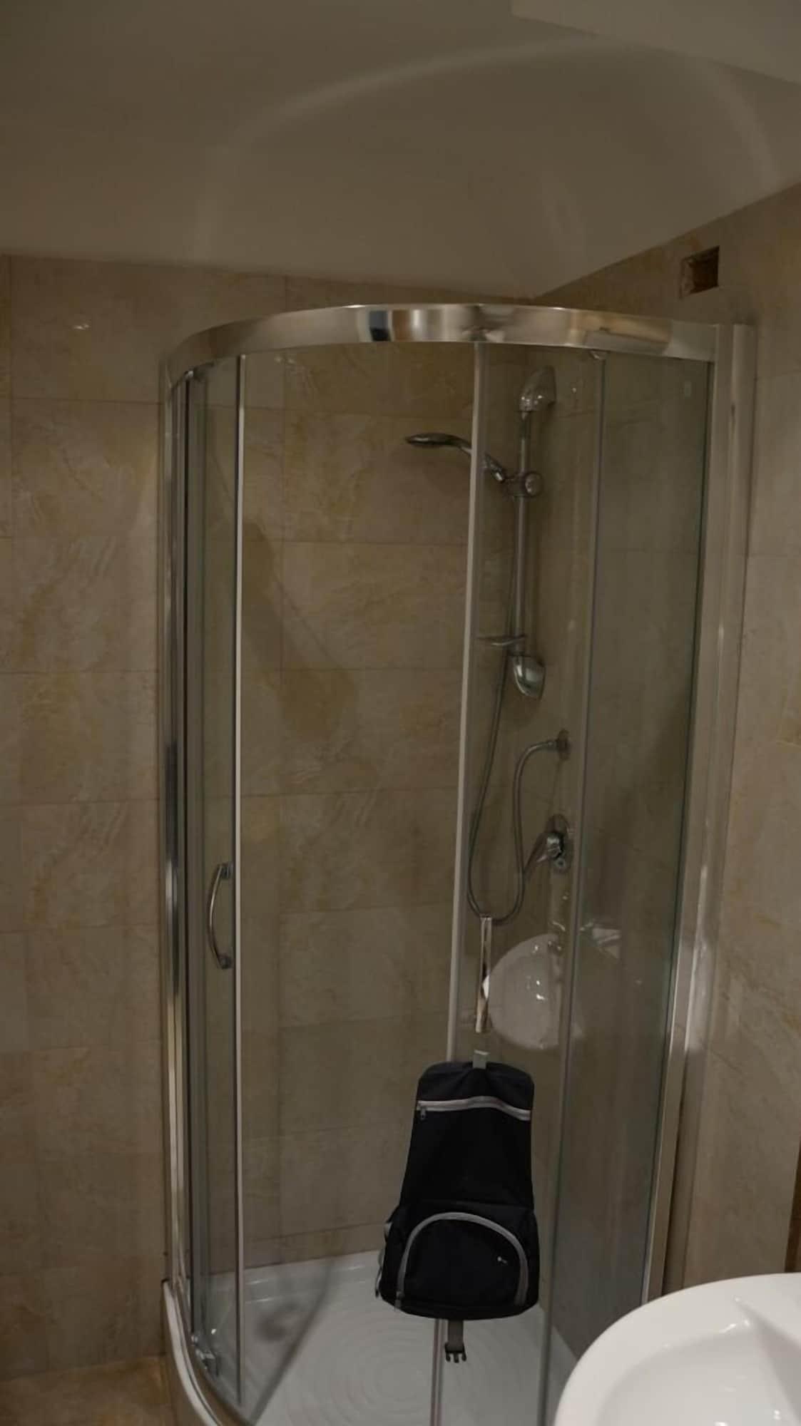 Erdarelli Hotell