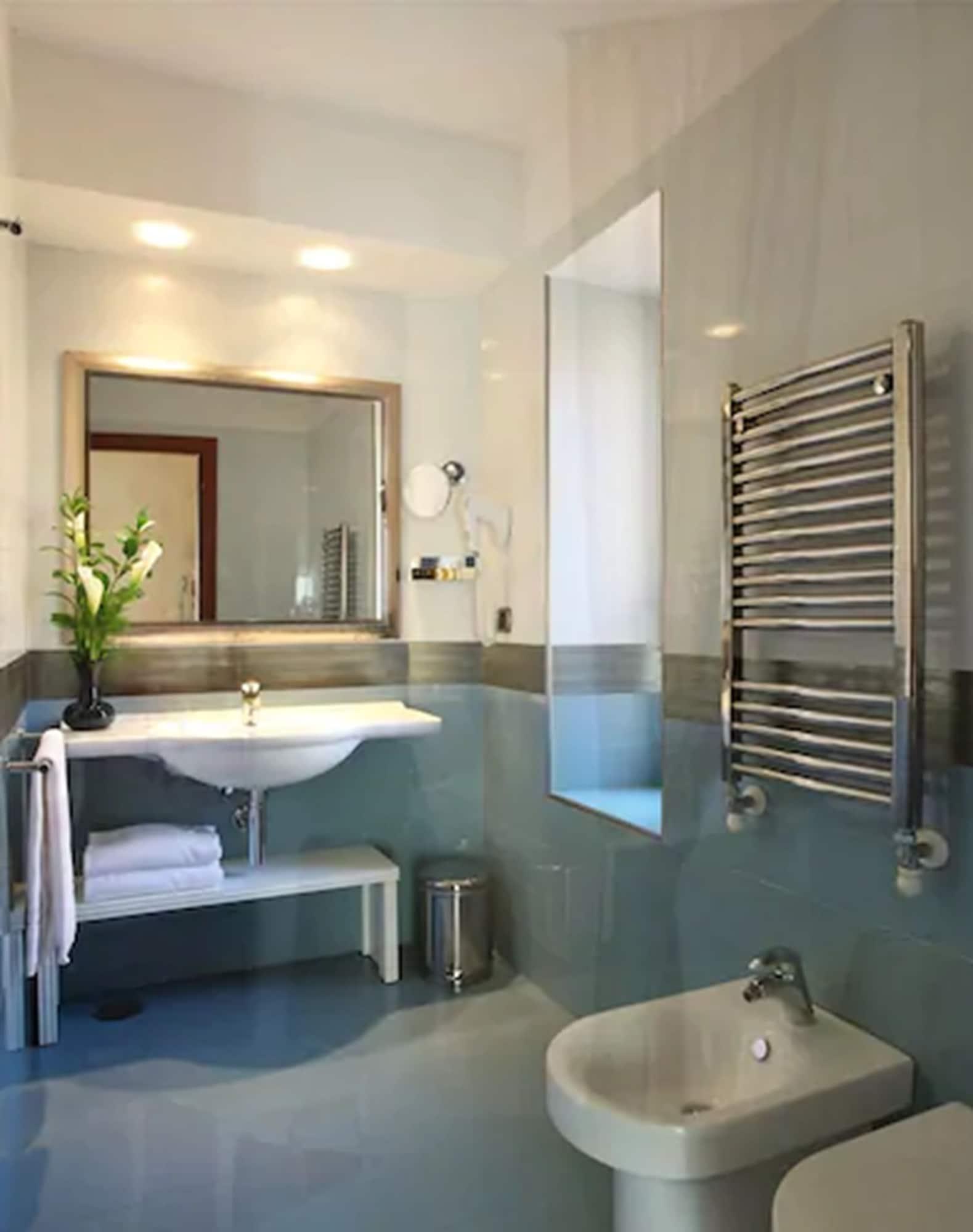 Serena Hotel 3*