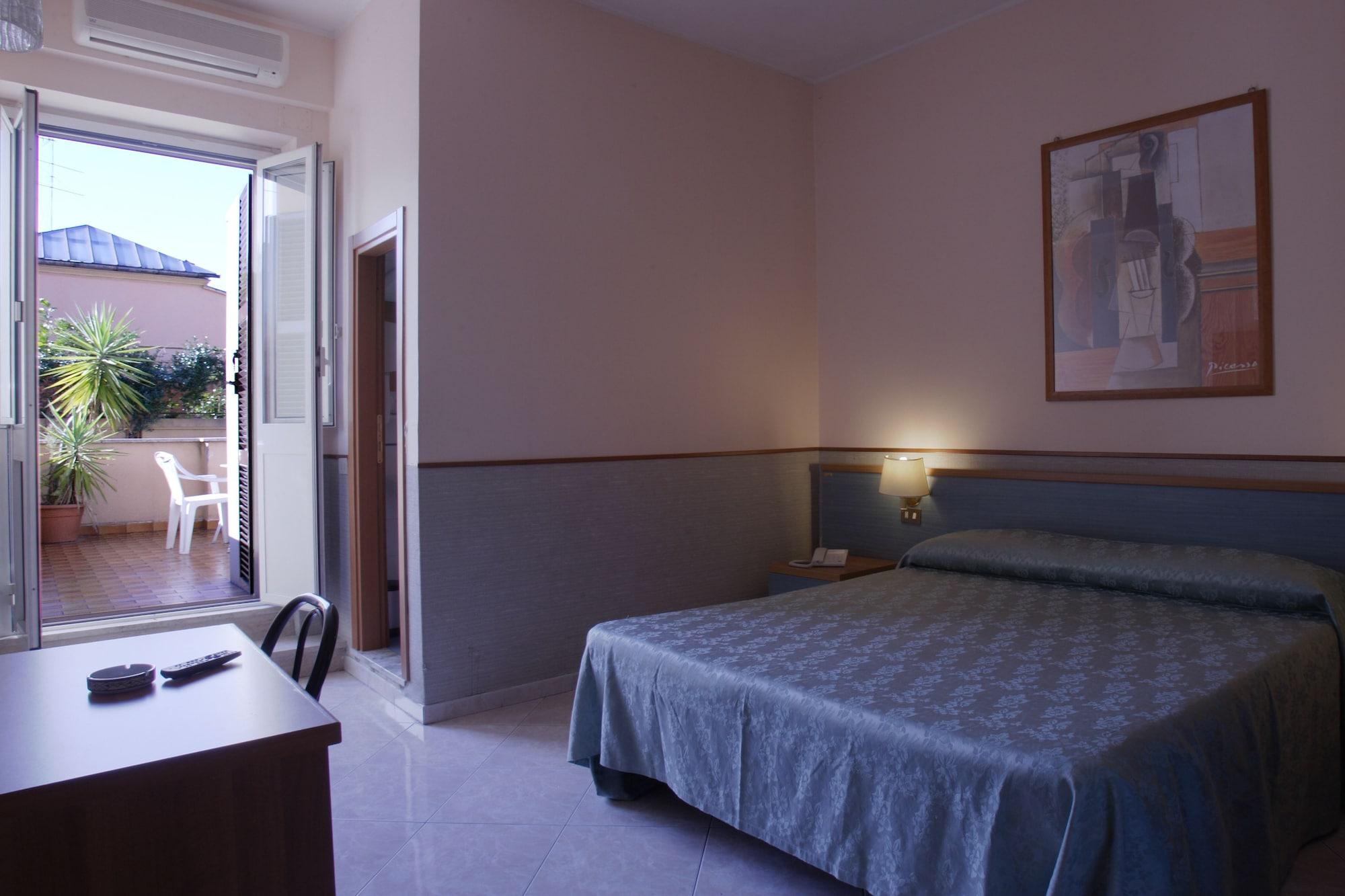 Lazzari 2* Roma