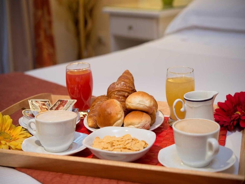 Bed and breakfast Residenza Domiziano 3*