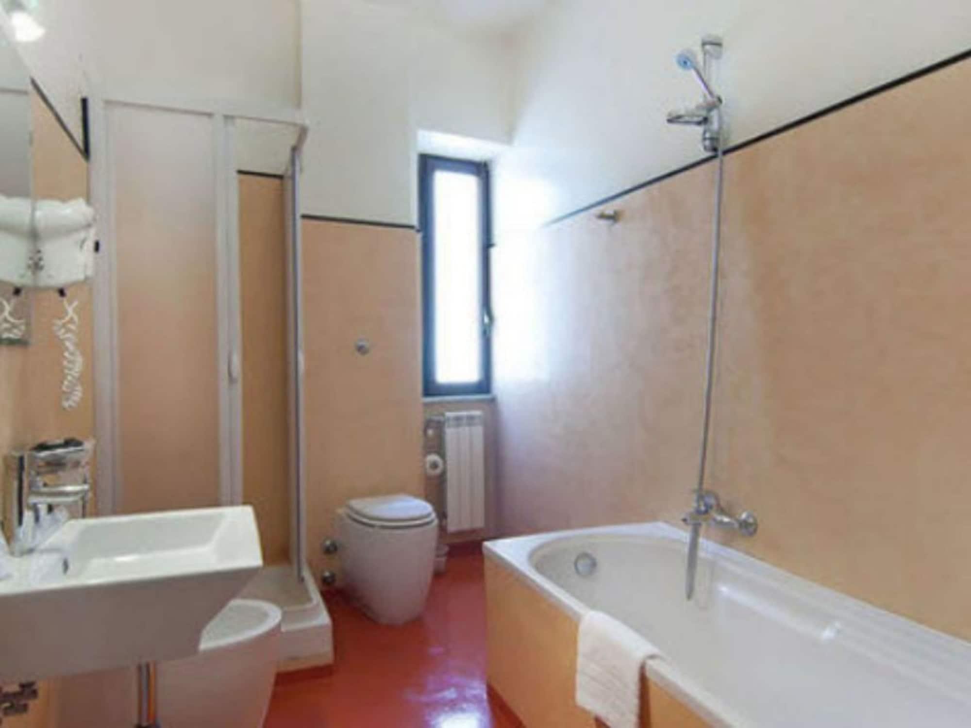 Royal Palace Luxury Hotel 4*