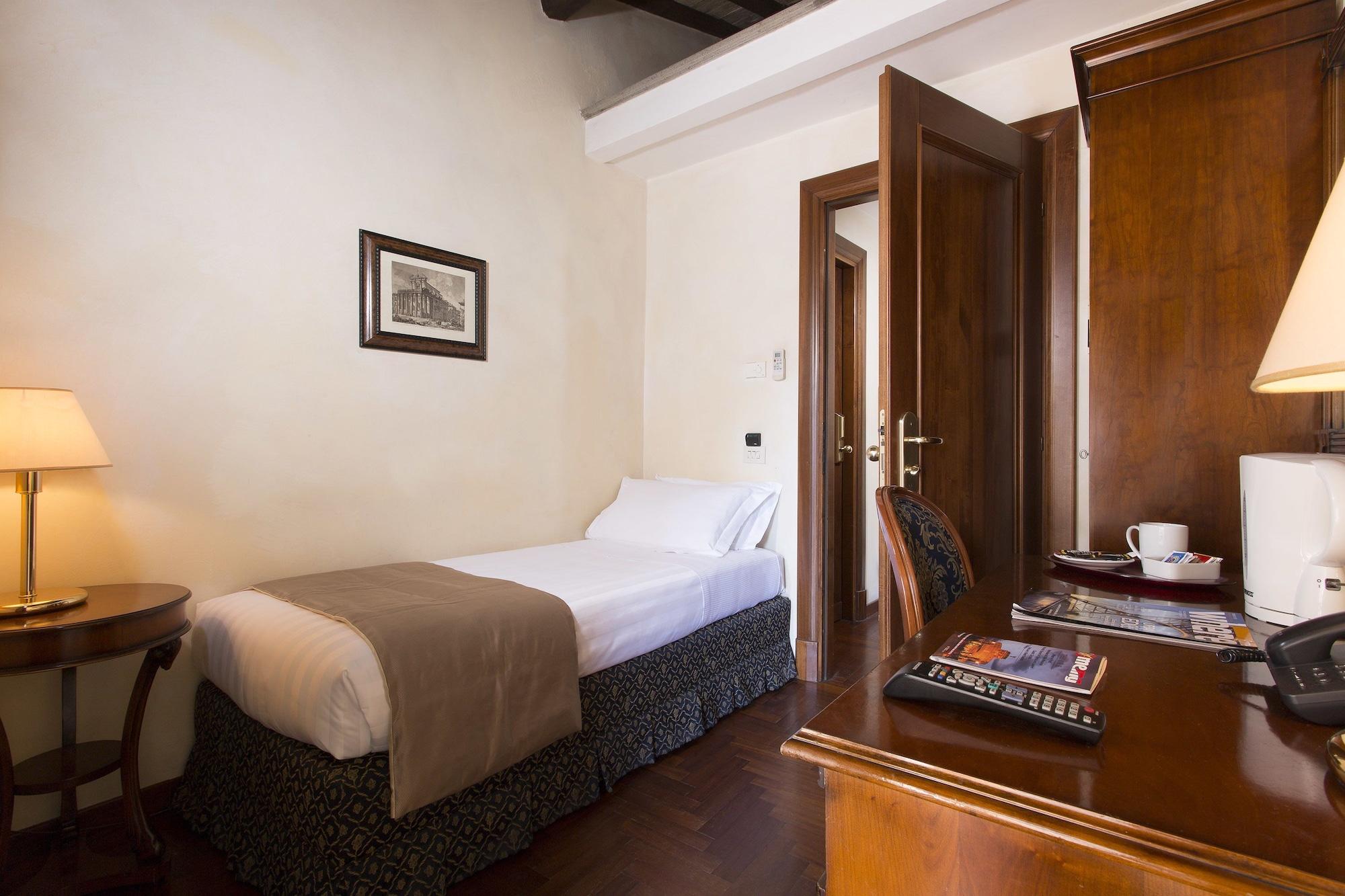 Hotel Teatro Pace 3*
