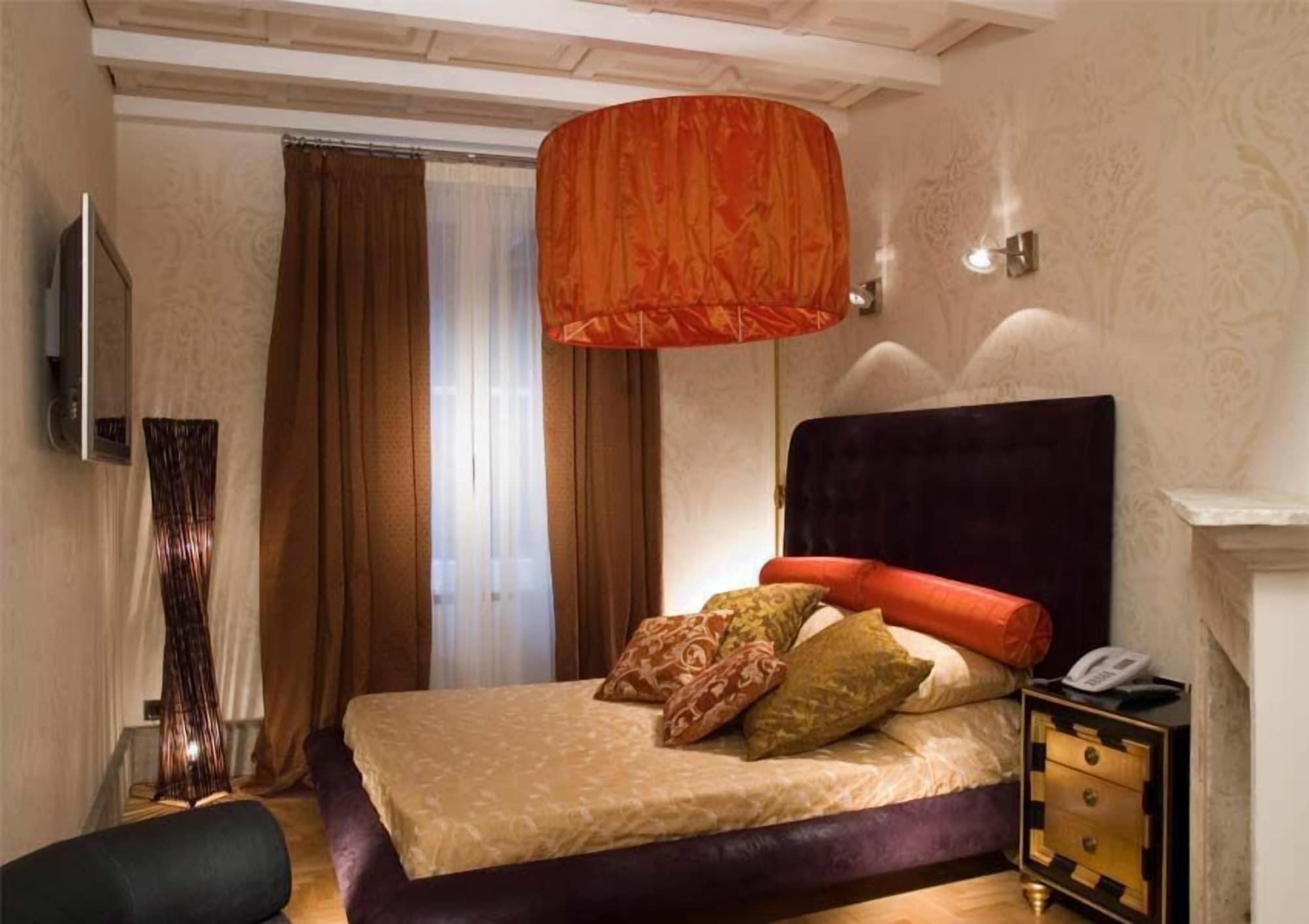 The At The Forum Luxury Collection - The At The Forum 5*