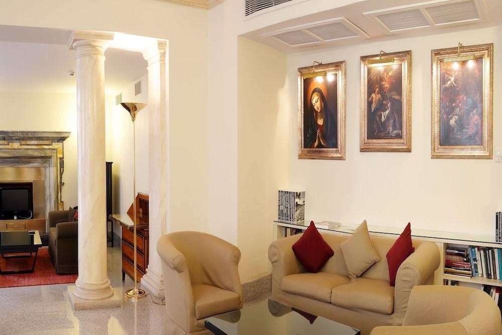 Santa Chiara 3*