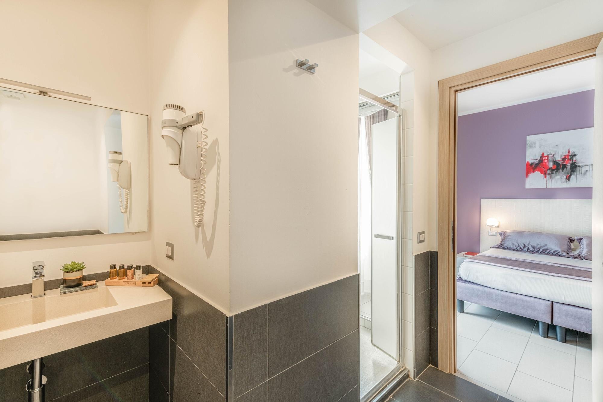 Trevi Hotel