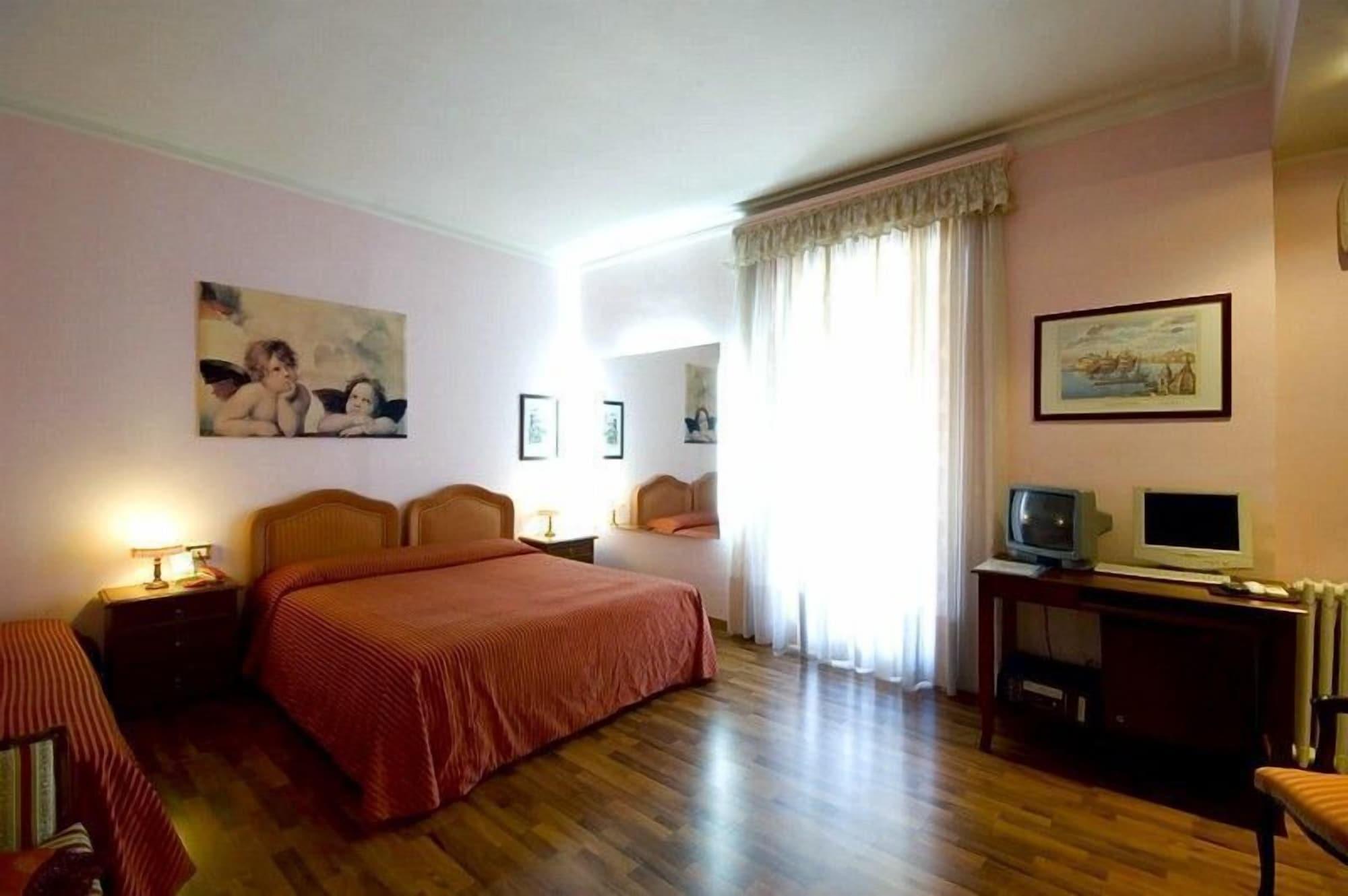 Comfort Astoria Palace 3*