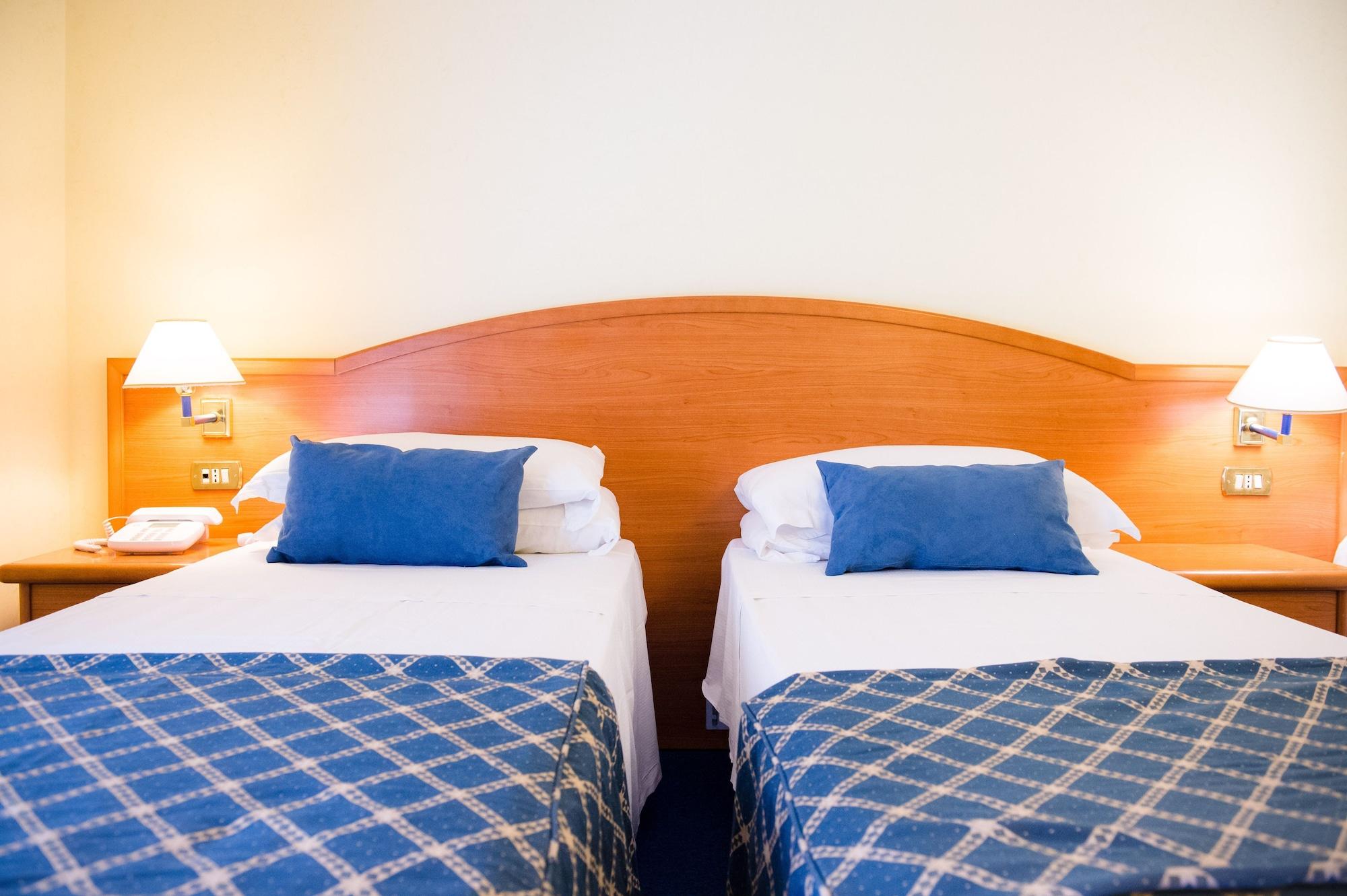 Amadeus Hotell 3*