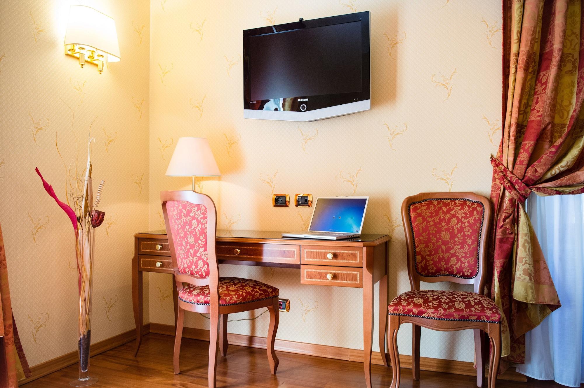 Hotell Amadeus 3*