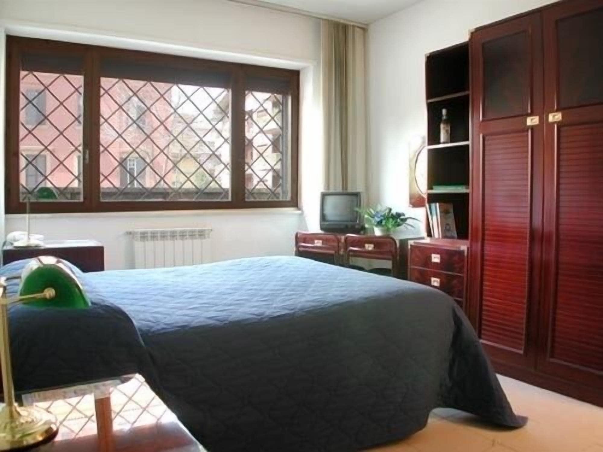 Tassoni Aparthotel