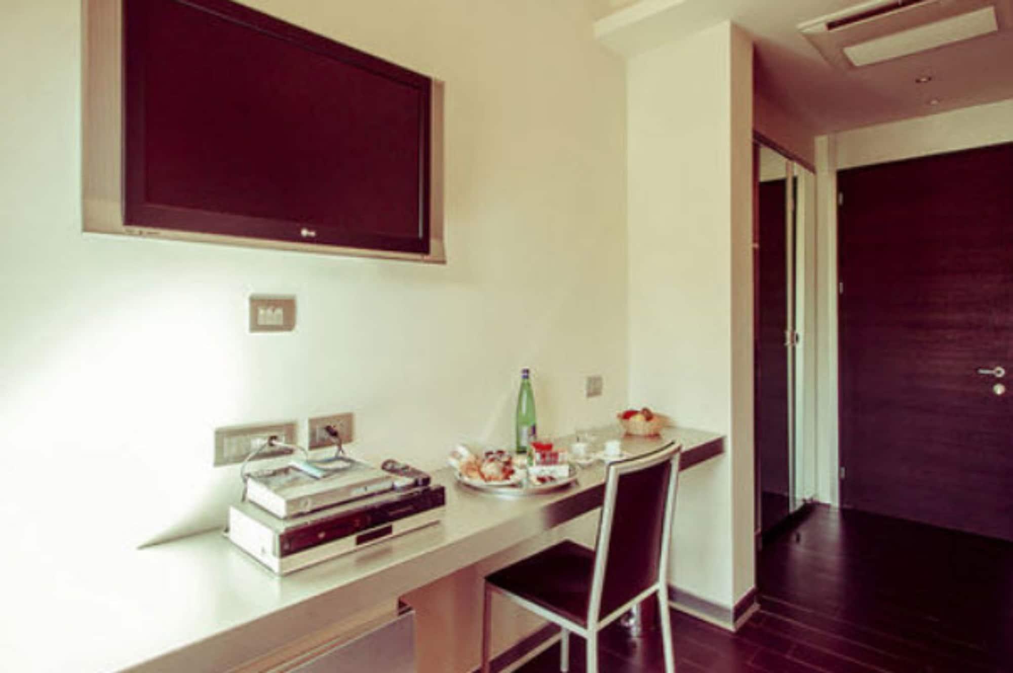 Ways Garden & Leisure 4*