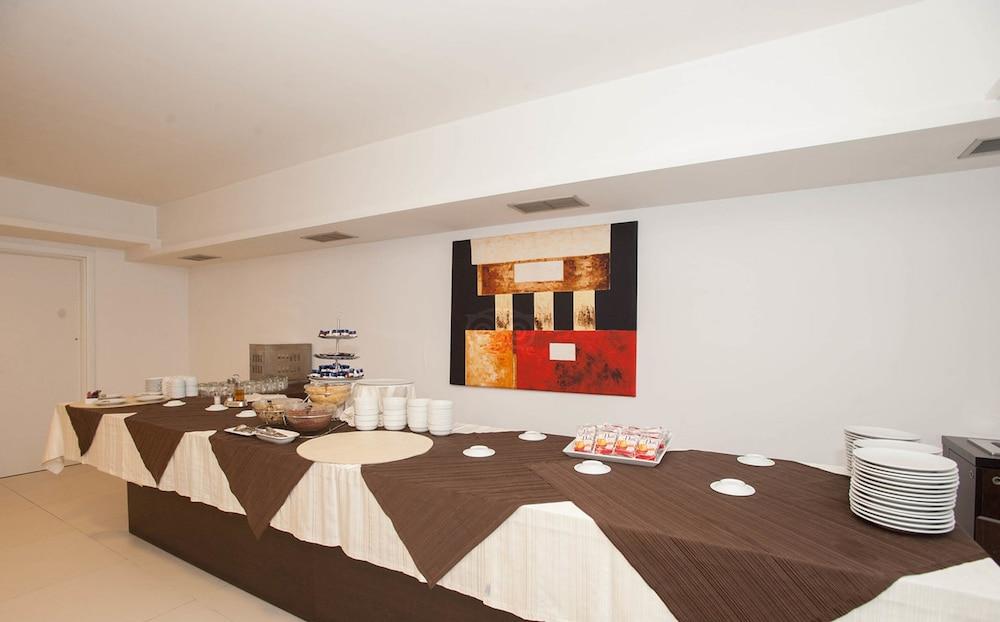 Hotel Ways Garden & Leisure Roma