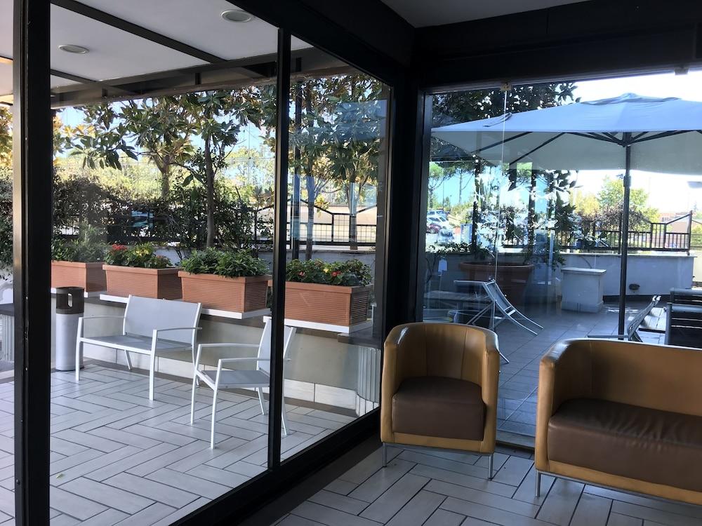 Bellambriana Hotel 4*