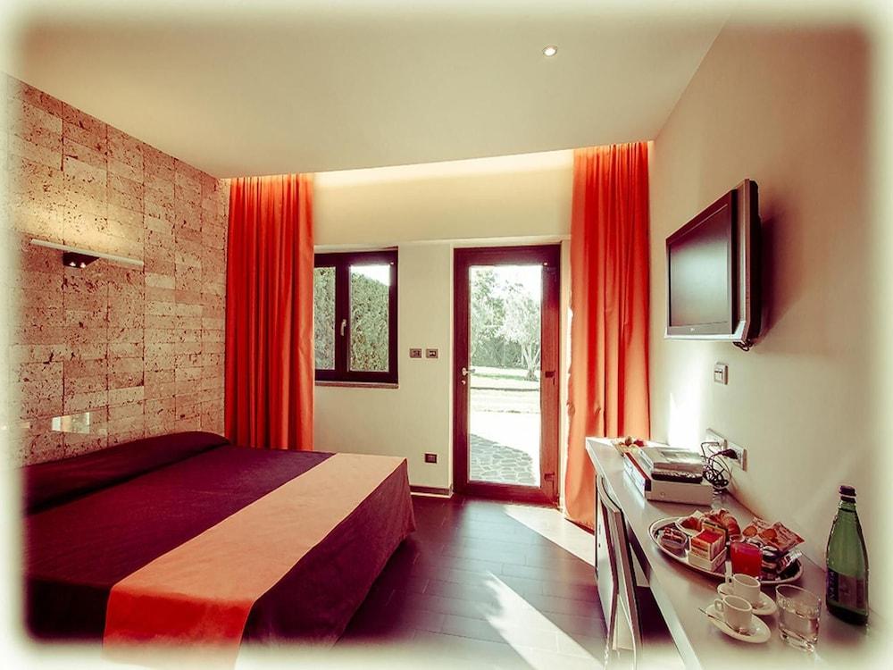 Hotel Ways Garden & Leisure
