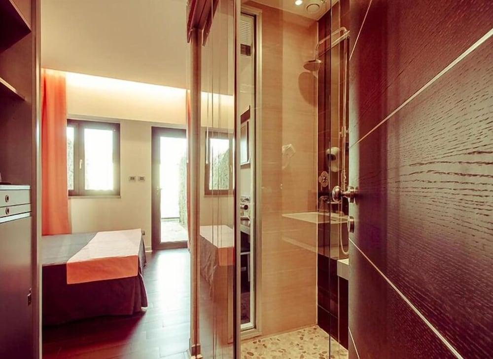Hotel Ways Garden & Leisure