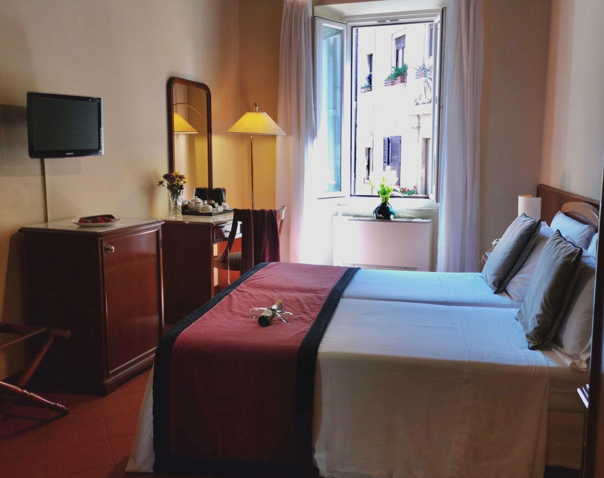 Teatro Di Pompeo Hotel 3*