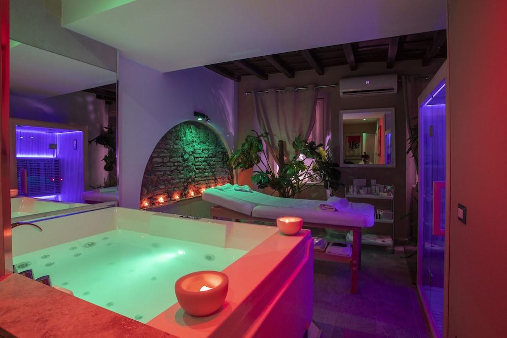 Town House Spagna Affittacamere 2*