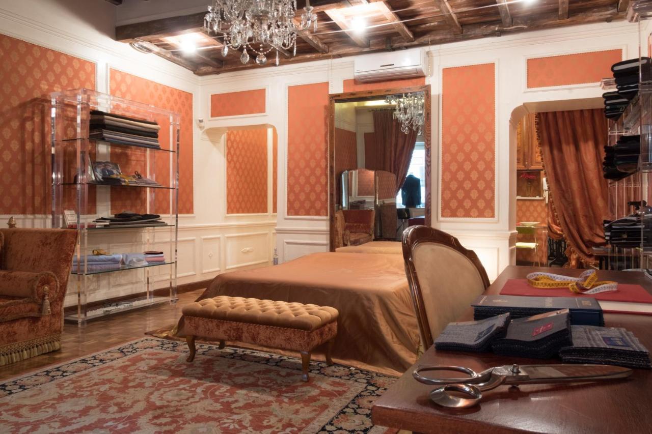 The Tailor's Apartment *