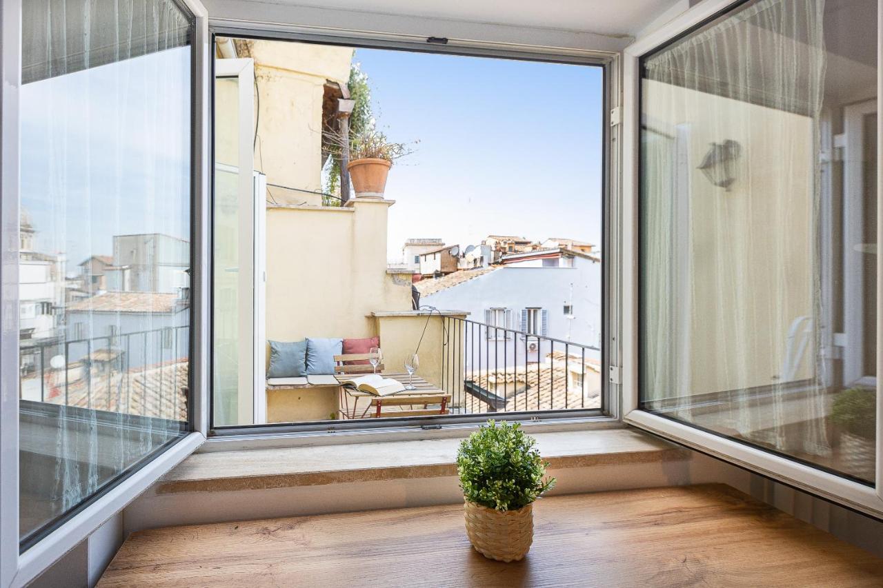 Campo De' Fiori Penthouse-rental In Apartamento Roma