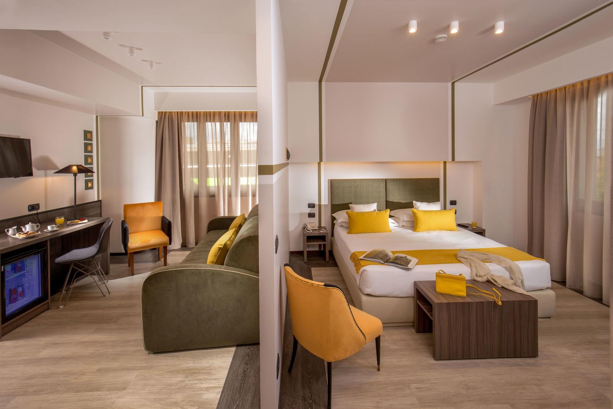 Hotel Domidea 4*