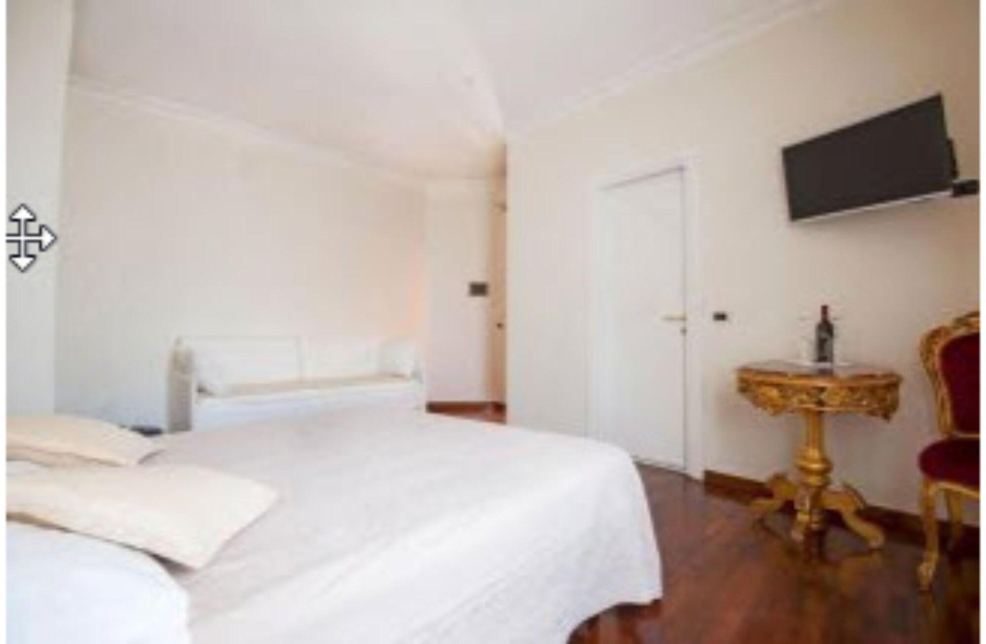 Royal House Affittacamere 3*