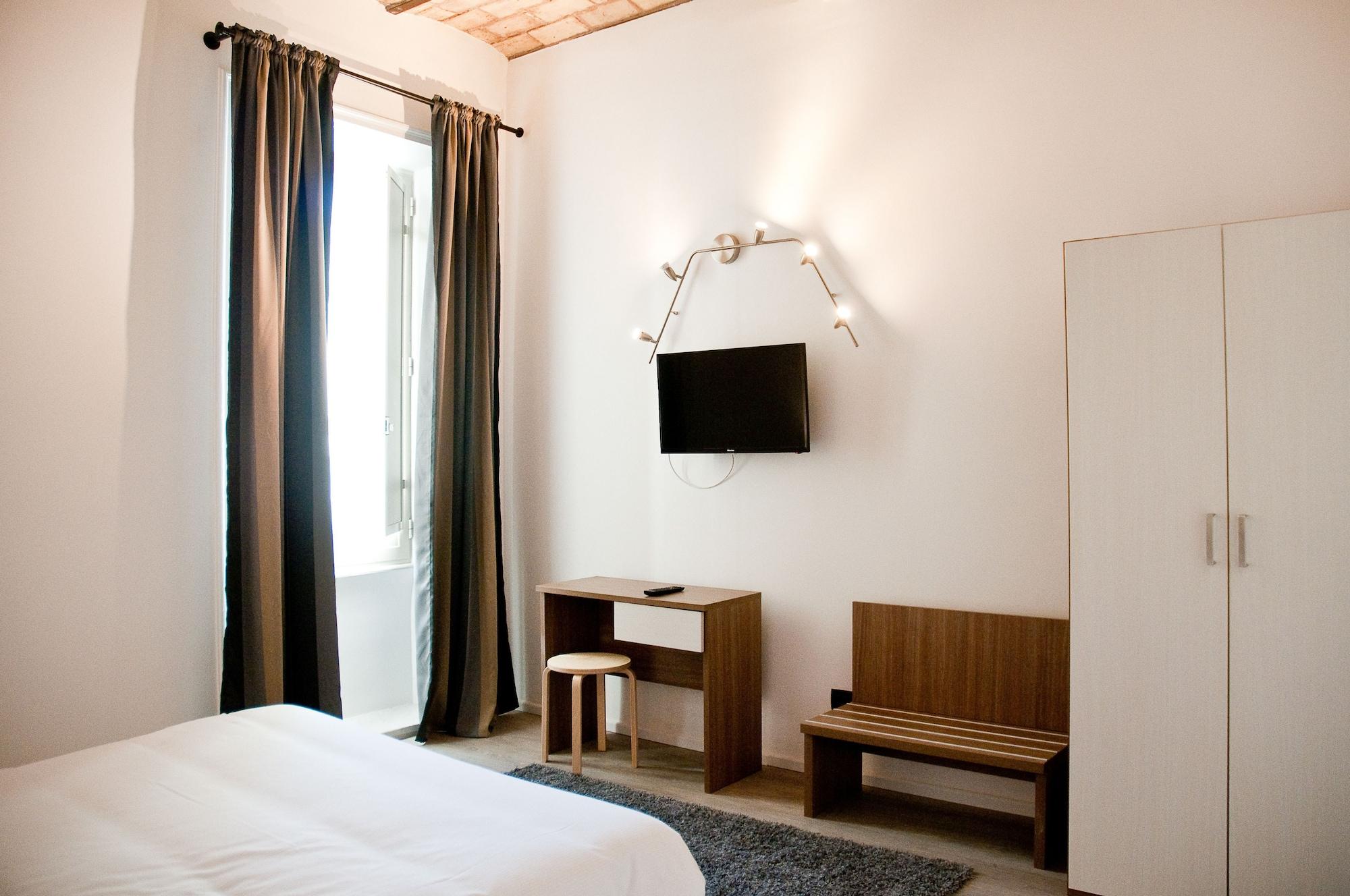 Giuturna Boutique Roma